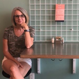 Meet your Posher, Julie